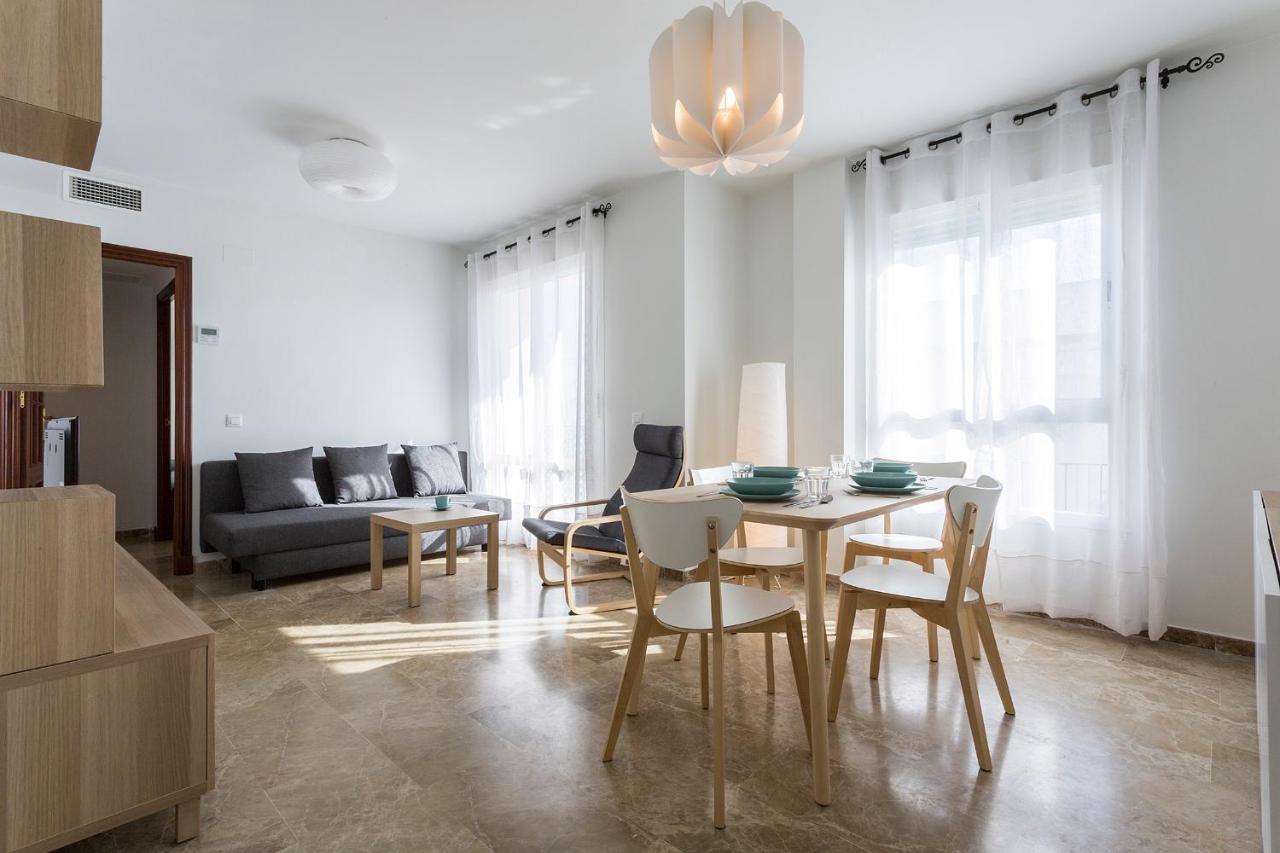 Ferienwohnung Azvalia - La Estacion, Piscina Y Junto A La Renfe El Puerto de Santa María Exterior foto